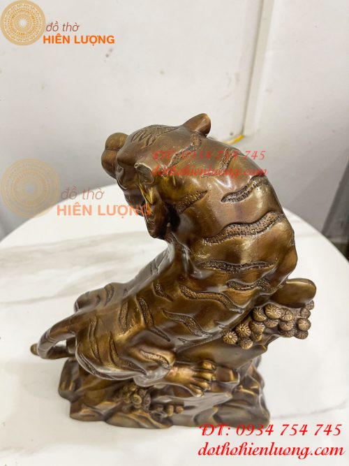 Tượng Hổ Đứng Bệ Đá Cây Tùng Bằng Đồng Hun Cao 32cm