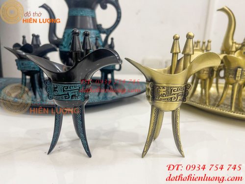 Bộ Ấm Chén Rượu 3 Chân Tần Thủy Hoàng Bằng Đồng