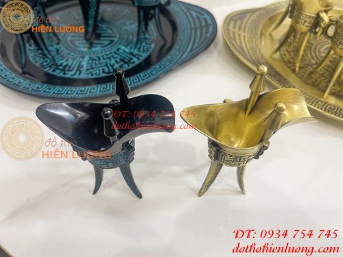 Bộ Ấm Chén Rượu 3 Chân Tần Thủy Hoàng Bằng Đồng
