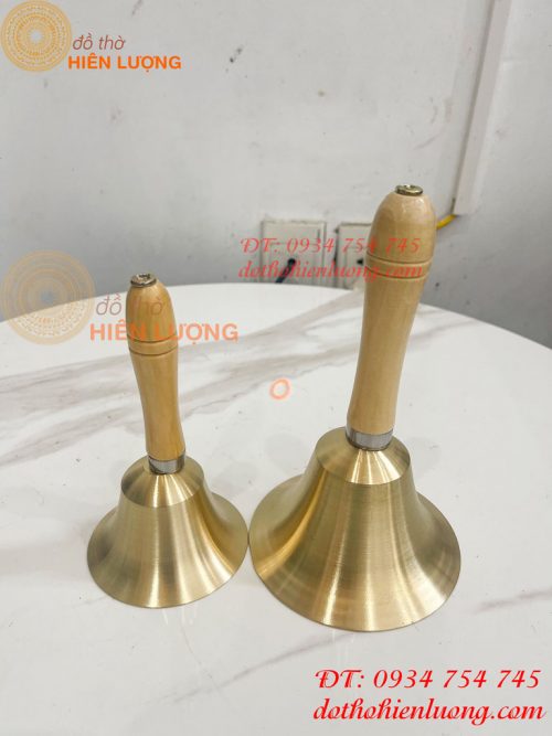 Chuông Lắc Cầm Tay Cán Gỗ Bằng Đồng