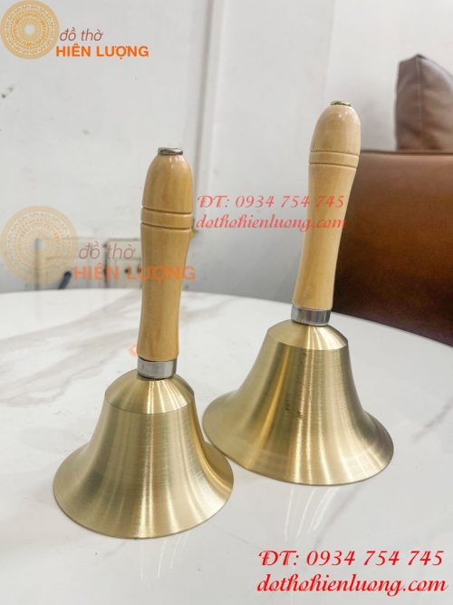 Chuông Lắc Cầm Tay Cán Gỗ Bằng Đồng