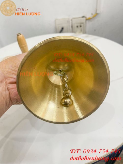 Chuông Lắc Cầm Tay Cán Gỗ Bằng Đồng
