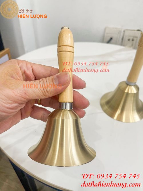 Chuông Lắc Cầm Tay Cán Gỗ Bằng Đồng
