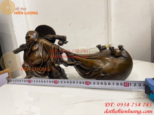 Tượng Di Lặc Kéo Bao Tài Lộc Bằng Đồng Dài 42cm