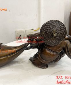 Tượng Di Lặc Kéo Bao Tài Lộc Bằng Đồng Dài 42cm