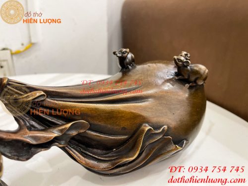 Tượng Di Lặc Kéo Bao Tài Lộc Bằng Đồng Dài 42cm