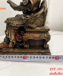 Tượng Quan Công Ngồi Ghế Hổ Đọc Sách Cao 30cm