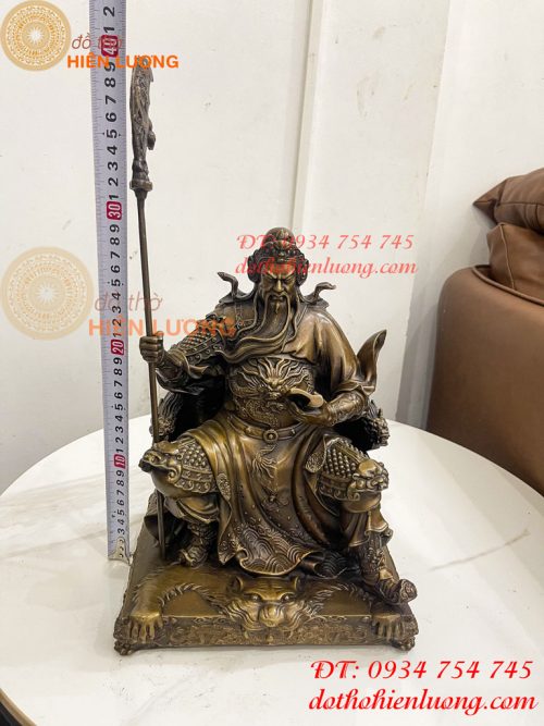 Tượng Quan Công Ngồi Ghế Hổ Đọc Sách Cao 30cm