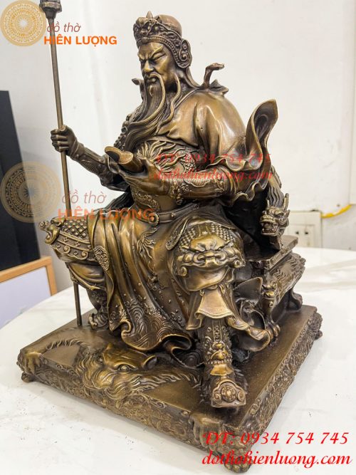 Tượng Quan Công Ngồi Ghế Hổ Đọc Sách Cao 30cm