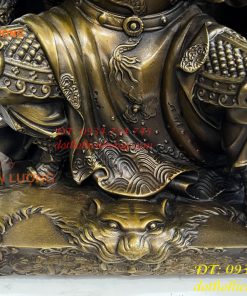 Tượng Quan Công Ngồi Ghế Hổ Đọc Sách Cao 30cm