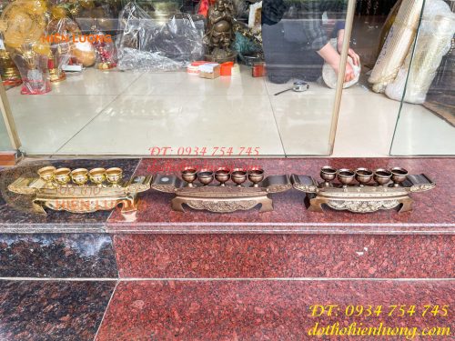Bộ Ngai 5 Chén Rượu Bằng Đồng Thờ Cúng