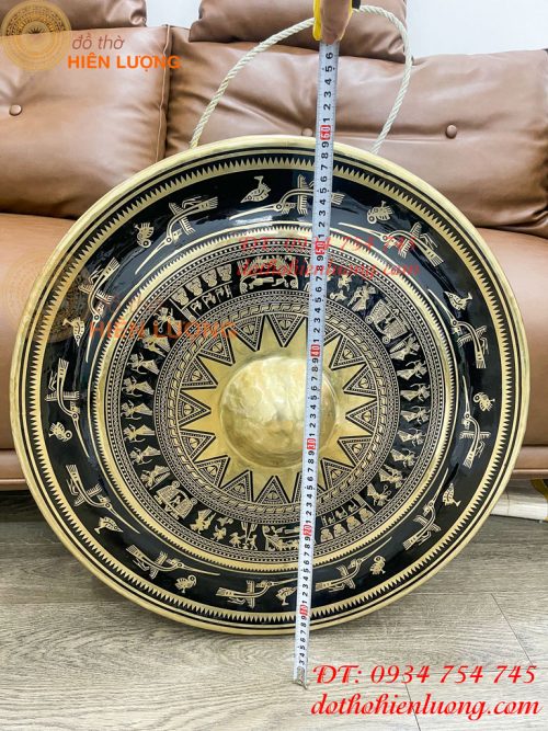 Cồng chiêng Tây nguyên họa tiết hoa văn trống đồng đk 60cm, nặng 8,3kg