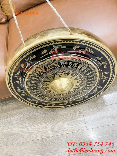 Cồng chiêng Tây nguyên họa tiết hoa văn trống đồng đk 60cm, nặng 8,3kg