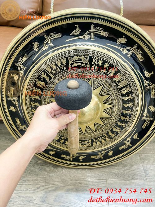 Cồng chiêng Tây nguyên họa tiết hoa văn trống đồng đk 60cm, nặng 8,3kg