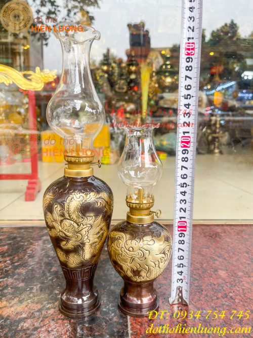Đèn dầu bằng đồng thổi từ vỏ cát tút chạm rồng phượng
