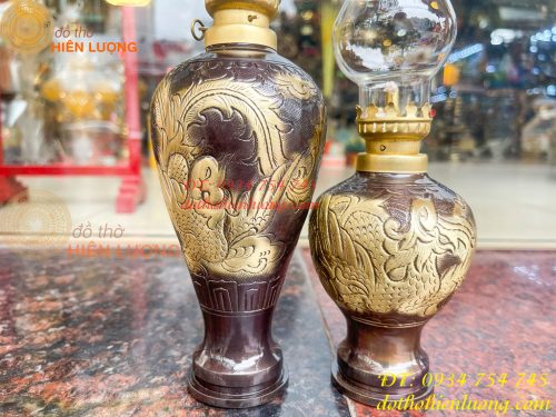 Đèn dầu bằng đồng thổi từ vỏ cát tút chạm rồng phượng cao 15cm