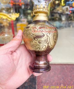 Đèn dầu bằng đồng thổi từ vỏ cát tút chạm rồng phượng