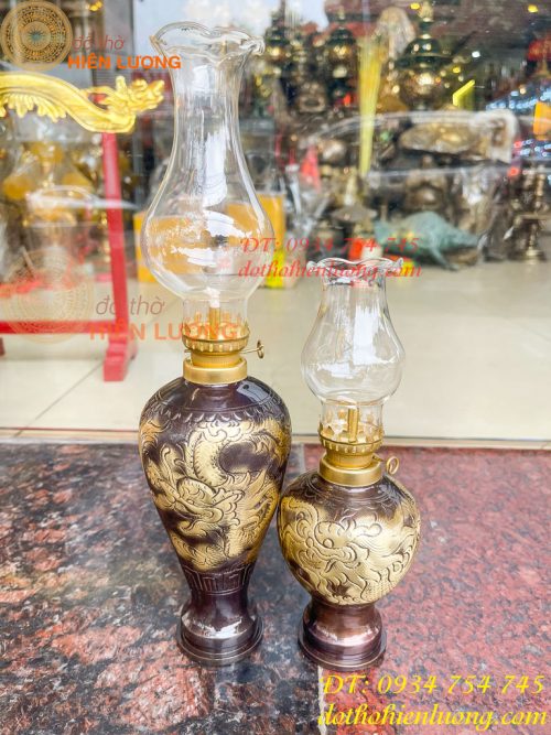 Đèn dầu bằng đồng thổi từ vỏ cát tút chạm rồng phượng cao 15cm