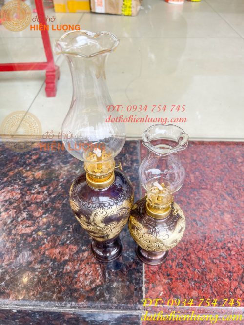 Đèn dầu bằng đồng thổi từ vỏ cát tút chạm rồng phượng