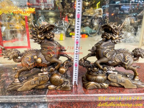 Đôi Hỏa Kỳ Lân Bằng Đồng Ôm Hũ Vàng Và Hồ Lô Cao 30cm