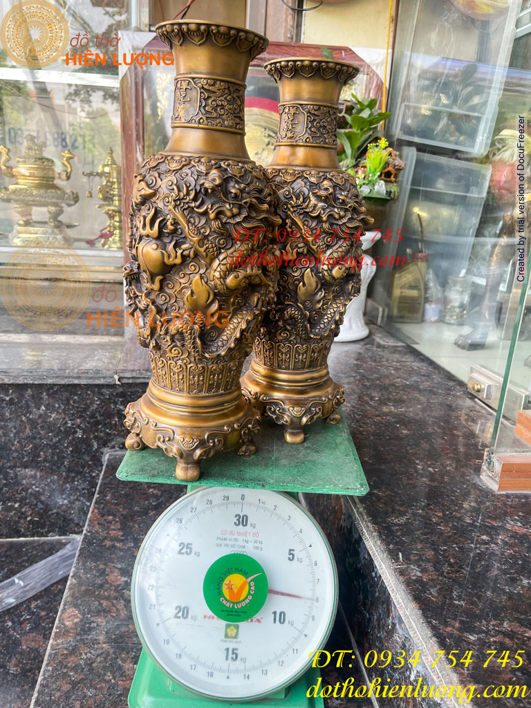 Đôi Lục Bình Rồng Nổi Bằng Đồng Hun Cao 38cm, nặng 8kg
