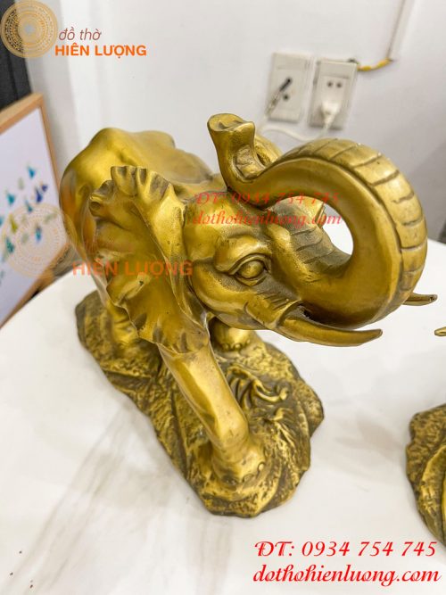 Đôi Voi Rừng Bằng Đồng Phong Thủy Ngang 28cm Cao 24cm