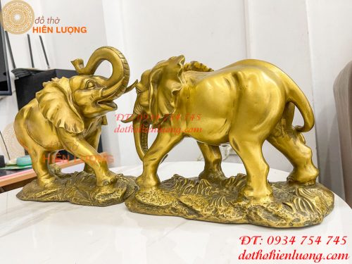 Đôi Voi Rừng Bằng Đồng Phong Thủy Ngang 28cm Cao 24cm