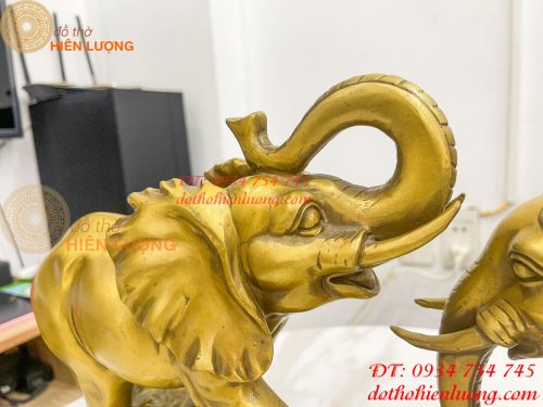 Đôi Voi Rừng Bằng Đồng Phong Thủy Ngang 28cm Cao 24cm