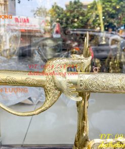 Giá Đỡ Kiếm Bằng Đồng Hoa Văn Rồng Nổi Cực Đẹp