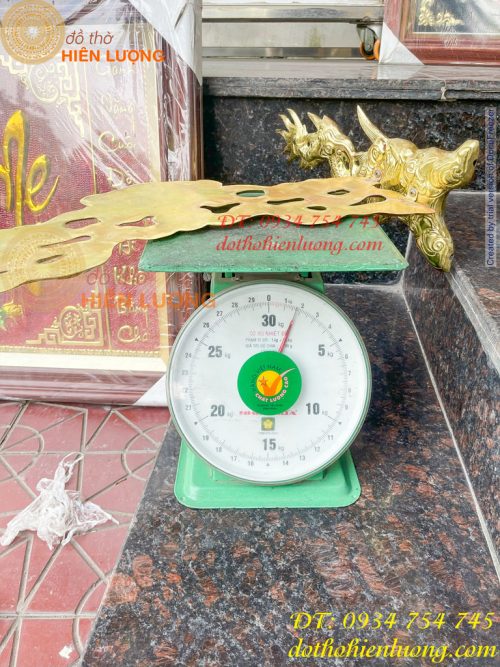 Giá Đỡ Kiếm Bằng Đồng Hoa Văn Rồng Nổi Cực Đẹp