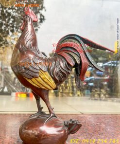 Tượng Gà Trống Bằng Đồng Vẽ Màu Ngũ Sắc Đứng Bao Tiền Cao 30cm