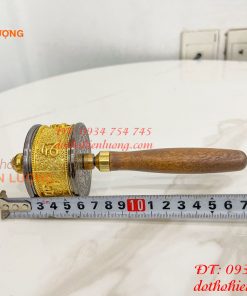 Kinh Luân Cầm Tay Đế Hoa Sen Cao 18cm