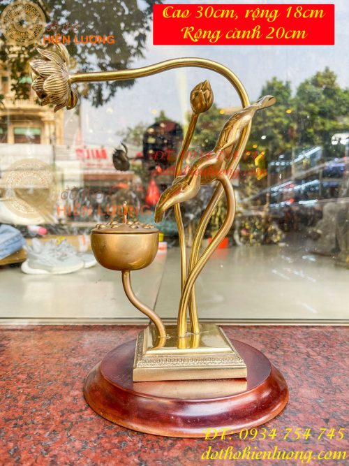 Lư xông trầm hoa sen bằng đồng đúc cao 30cm