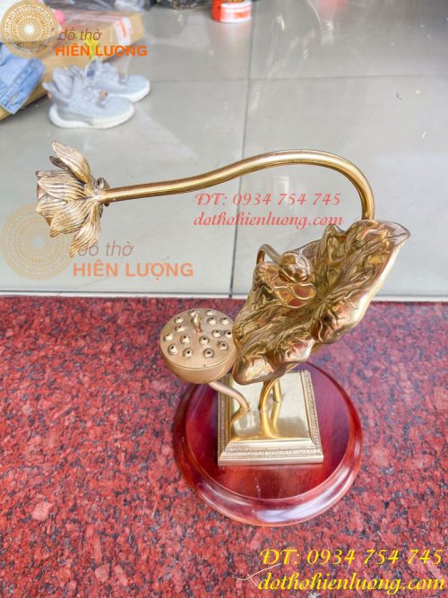 Lư xông trầm hoa sen bằng đồng đúc cao 30cm