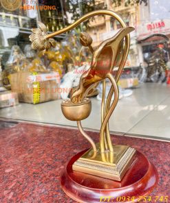 Lư xông trầm hoa sen bằng đồng đúc cao 30cm