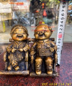 Đôi Tượng Ông Bà Hạnh Phúc Bằng Đồng (DxRxC: 10x7x14cm)