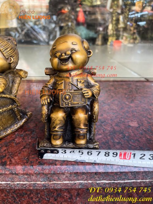 Đôi Tượng Ông Bà Hạnh Phúc Bằng Đồng (DxRxC: 10x7x14cm)