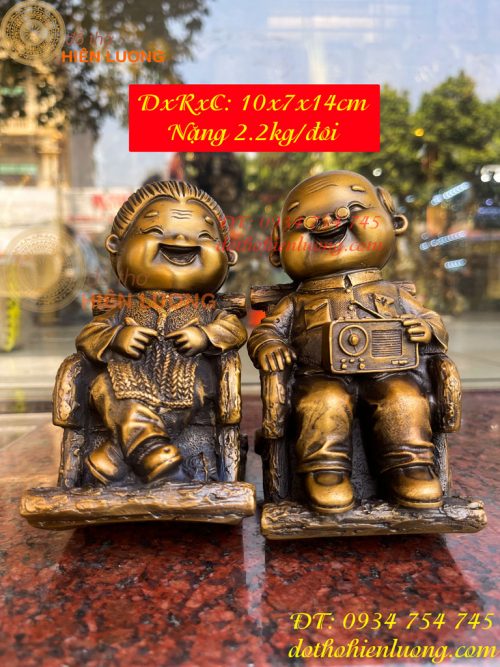 Đôi Tượng Ông Bà Hạnh Phúc Bằng Đồng (DxRxC: 10x7x14cm)