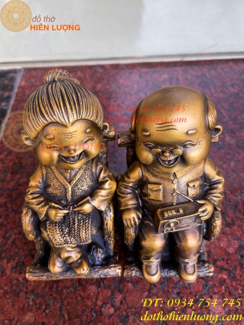 Đôi Tượng Ông Bà Hạnh Phúc Bằng Đồng (DxRxC: 10x7x14cm)