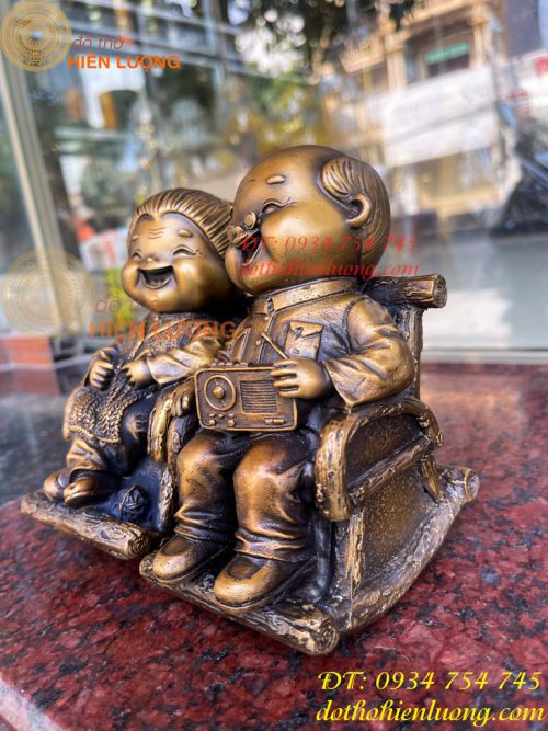 Đôi Tượng Ông Bà Hạnh Phúc Bằng Đồng (DxRxC: 10x7x14cm)