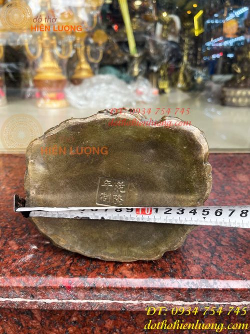 Tượng ông thần tiền đứng cửu long bằng đồng hun cao 30cm