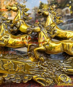 Tượng bát mã phi thiên bằng đồng vàng nặng 13kg