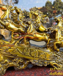 Tượng bát mã phi thiên bằng đồng vàng nặng 13kg