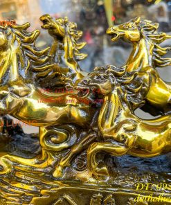 Tượng bát mã phi thiên bằng đồng vàng nặng 13kg