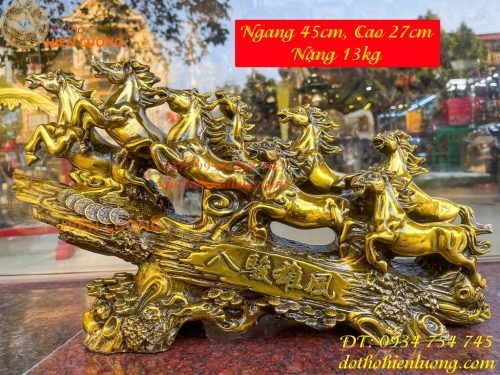 Tượng bát mã phi thiên bằng đồng vàng nặng 13kg