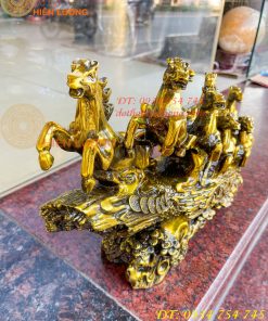 Tượng bát mã phi thiên bằng đồng vàng nặng 13kg