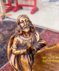 Tượng chúa cầu nguyện bằng đồng hun cao 20cm