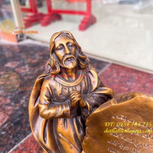 Tượng chúa cầu nguyện bằng đồng hun cao 20cm