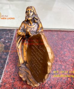 Tượng chúa cầu nguyện bằng đồng hun cao 20cm