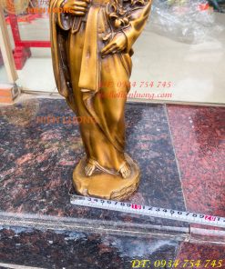 Tượng Đức Cha Cầm Hoa Huệ Bằng Đồng Cao 40cm